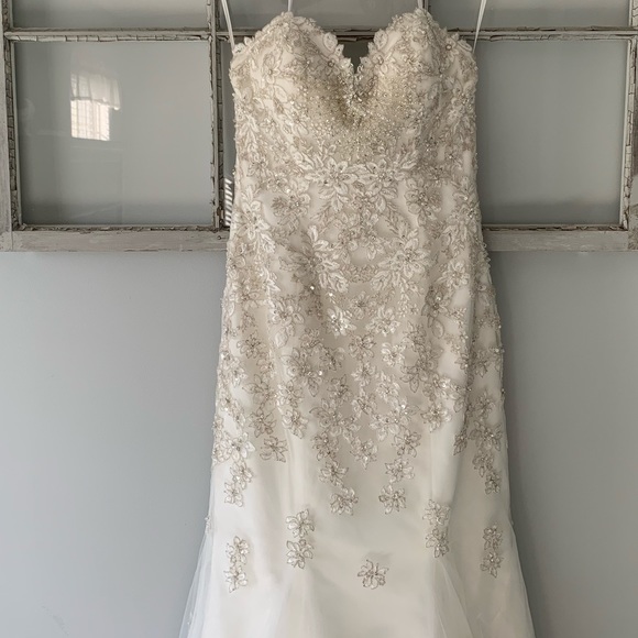 NWT - Dennis Basso Wedding Dress - Picture 3 of 16